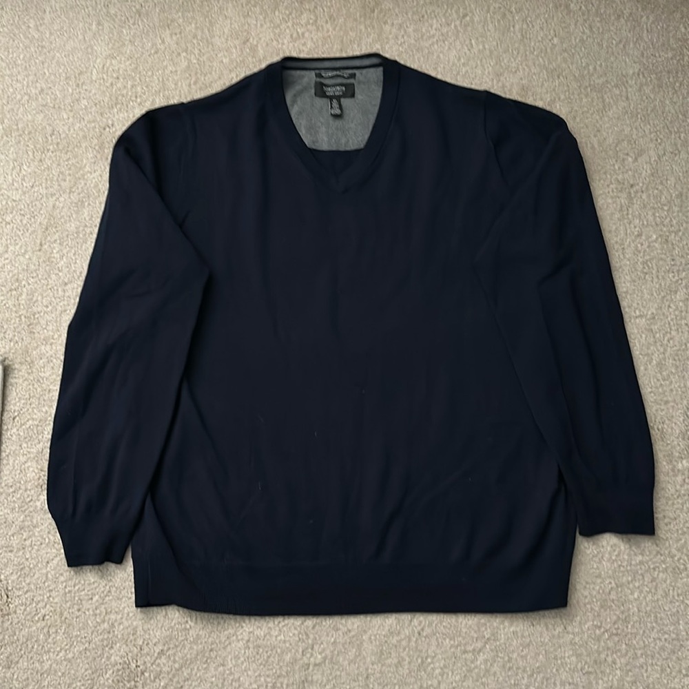 ***LIKE NEW - NORDSTROM MEN’S 100% MERINO WOOL SWEATER***